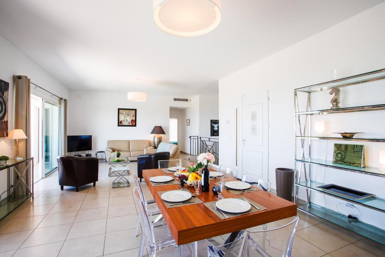 Vinaigrier Hills Vi3086 By Riviera Holiday Homes Niza Exterior foto